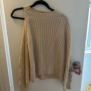 525 shoulder cut out sweater